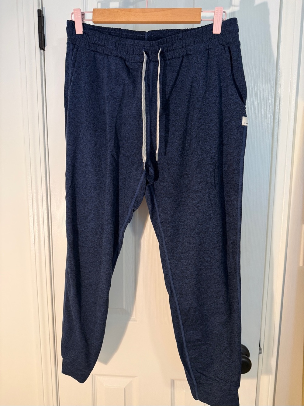 Vuori Heathered Blue Women’s Performance  Joggers